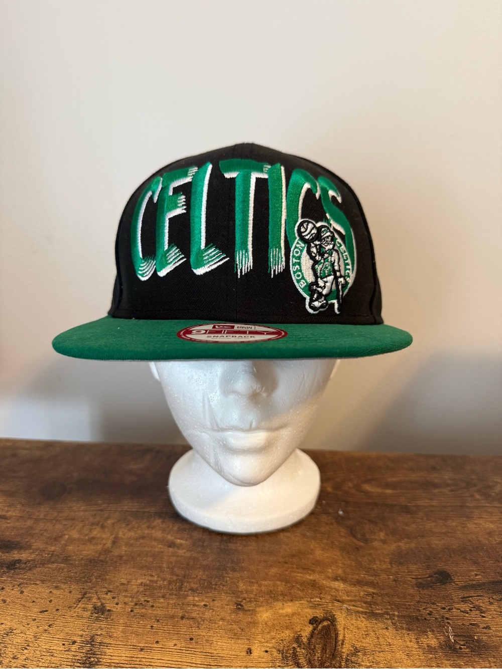 New Era Boston Celtics x NBA Snapback Cap Black/Green Hardwood Classics Hat